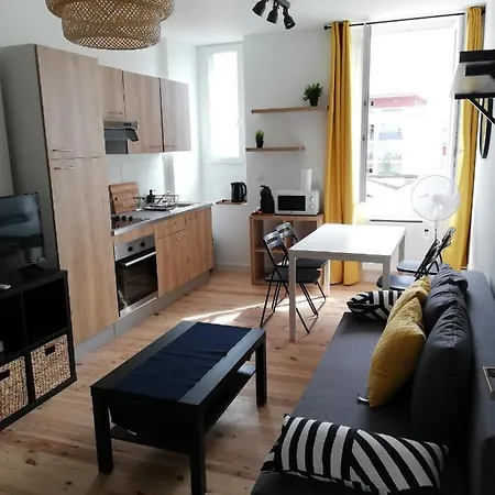 Duplex A 2 Pas Du Centre De