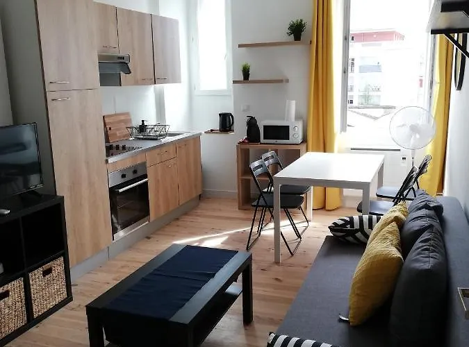 Duplex A 2 Pas Du Centre De